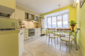 Comfort Apartment, 2 Bedrooms | Private kitchen | Electric kettle
