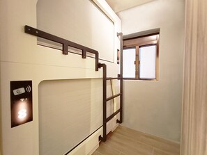 Premium Double Capsule | Desk, iron/ironing board, free WiFi, bed sheets - The Nap Mong Kok (Kowloon)
