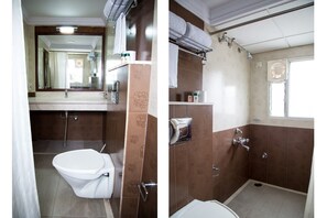 Een douche, gratis toiletartikelen, een haardroger, handdoeken