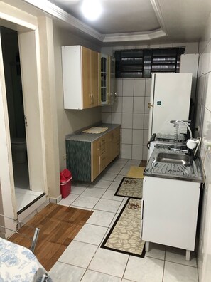 Geladeira, micro-ondas