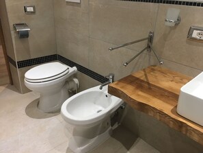 Bathroom - House with political garden (Palermo)