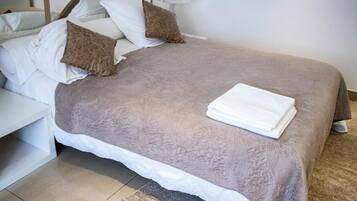 Apartment, 2 Bedrooms | 2 bedrooms, blackout drapes, iron/ironing board, free WiFi