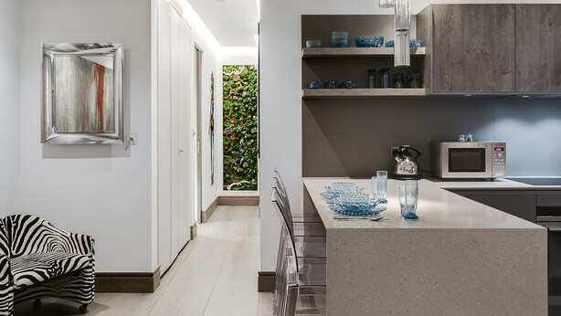 Unclassified image, 1 of 21, button - Soho Designer pad (London)
