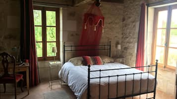 Quarto casal (Pierre Loti) | 2 quartos, individualmente decorados, individualmente mobiliados