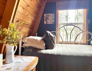 2 bedrooms, bed sheets