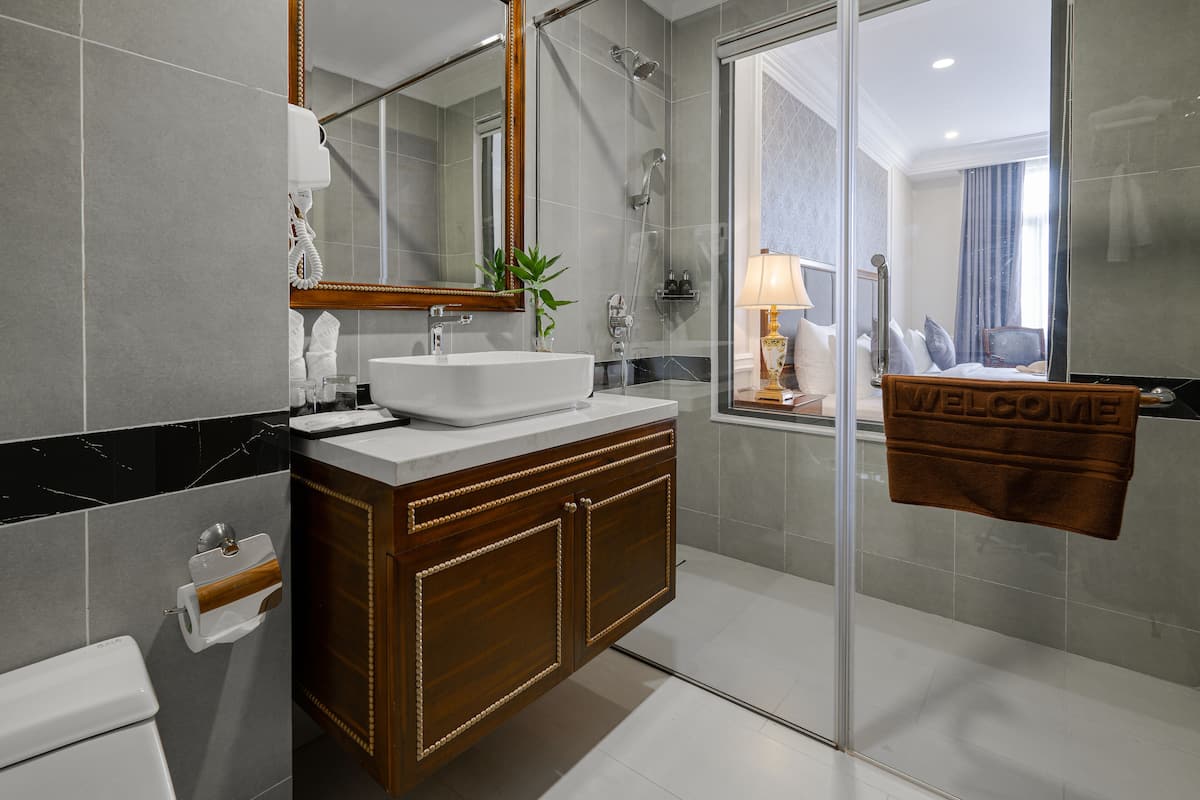 premier room, sea view | bathroom | rainfall showerhead, free toiletries, hair dryer, bathrobes