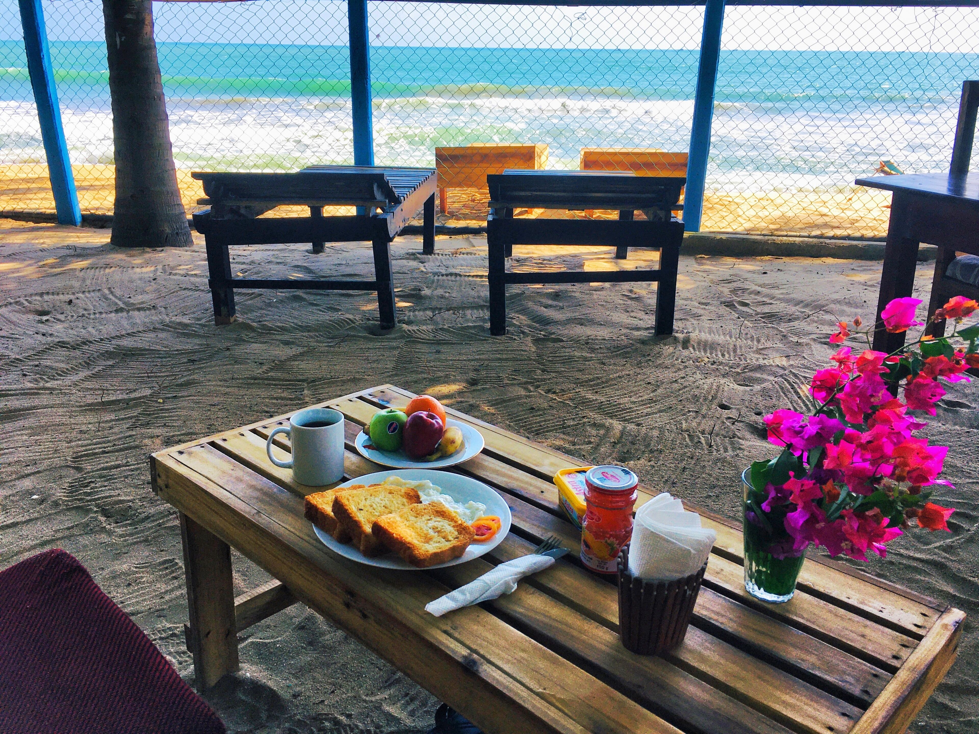 Free daily English breakfast 