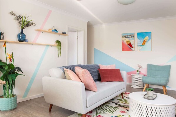 TV, Netflix, streaming services, offices