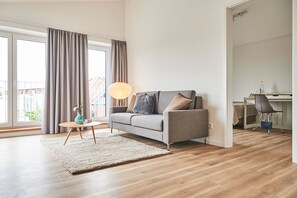 Fernseher, Stereoanlage