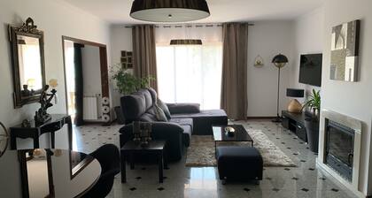 Apartment with a Terrace and Pool for 4 People, 10 km from Porto