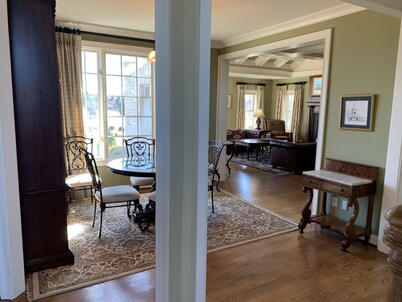 Private Country Estate: 16 miles to Keeneland, 13 to KY Horse Park!