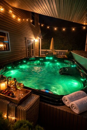 Outdoor spa tub