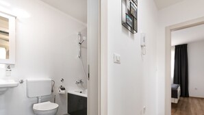 Bathroom - Luxurious Villa in Vrsar Near Beach (Vrsar)