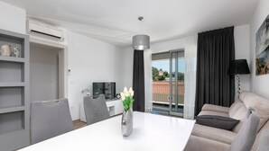 Living room - Luxurious Villa in Vrsar Near Beach (Vrsar)