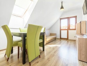 Dining - Comfortable Apartment for 5 People in Krynica Morska (Krynica Morska)