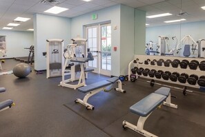 Fitness facility - DOLPHINS🐬,BEACH step away,WATER VIEW,SUNRISE, FREE WIFI,FREE PARKING,POOLS #611 (Ruskin)