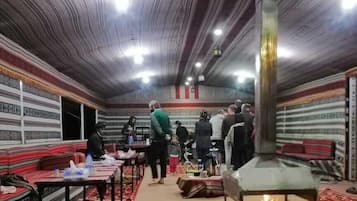 Desayuno buffet incluido todos los días
