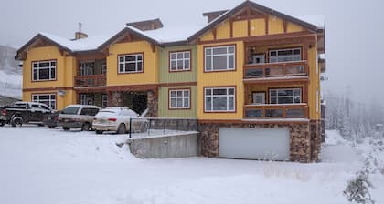 Luxus-Ski-In / Ski-Out-Wohnung mit eigenem Whirlpool und Dampfdusche