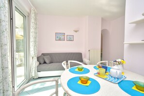 Dining - Cocos Ischia, independent villa (Ischia)