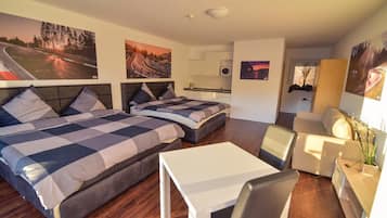 Deluxe Apartment | Private kitchen | Fridge, microwave, stovetop, espresso maker
