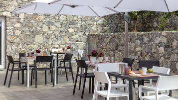 Colazione a buffet inclusa, servita tutte le mattine