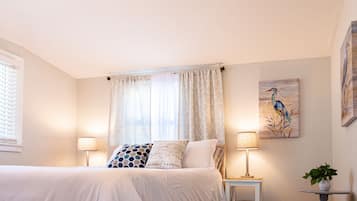 3 habitaciones, escritorio, tabla de planchar con plancha y wifi gratis