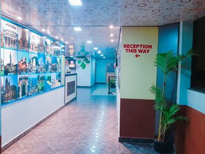 Interior entrance - Rachana Palace (Mangaluru)