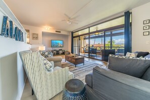 Smart-TV, DVD-Player, Bücher, Videothek