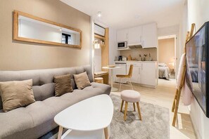 Apartment | Living area | TV