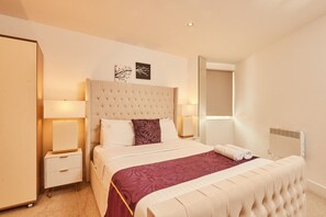 Deluxe Apartment, Private Bathroom | 1 bedroom - Modern Leeds City Apartment (Leeds)