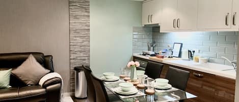House, Private Bathroom | Shared kitchen