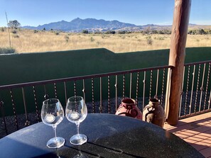Outdoor dining - Enjoy Agave House, a 2 BR w/2 en suite baths in the shadow of Mt. Wrightson (Sonoita)