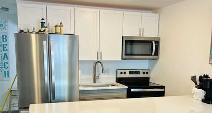 DEJA BLUE 1000 FT from Beach Great for Families