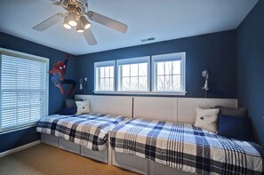 4 bedrooms, free WiFi, bed sheets
