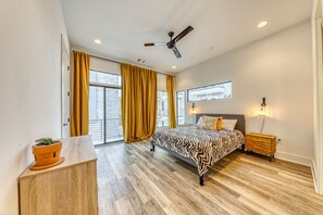 2 soverom, strykejern/-brett, internettilgang og sengetøy