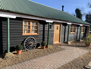 Front of property - Cheesemans farm house stables (Ramsgate)