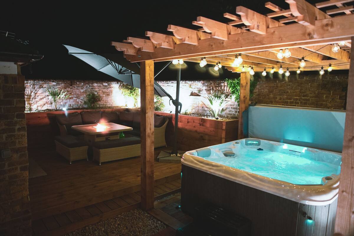 Apartemen, 2 kamar tidur, hot tub (Wensleydale Suite) | Bathtub spa pribadi