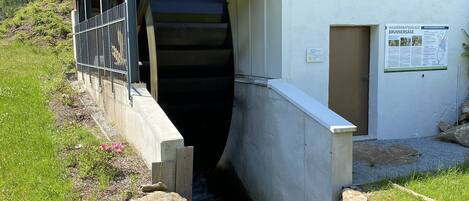 Perincian bahagian luar