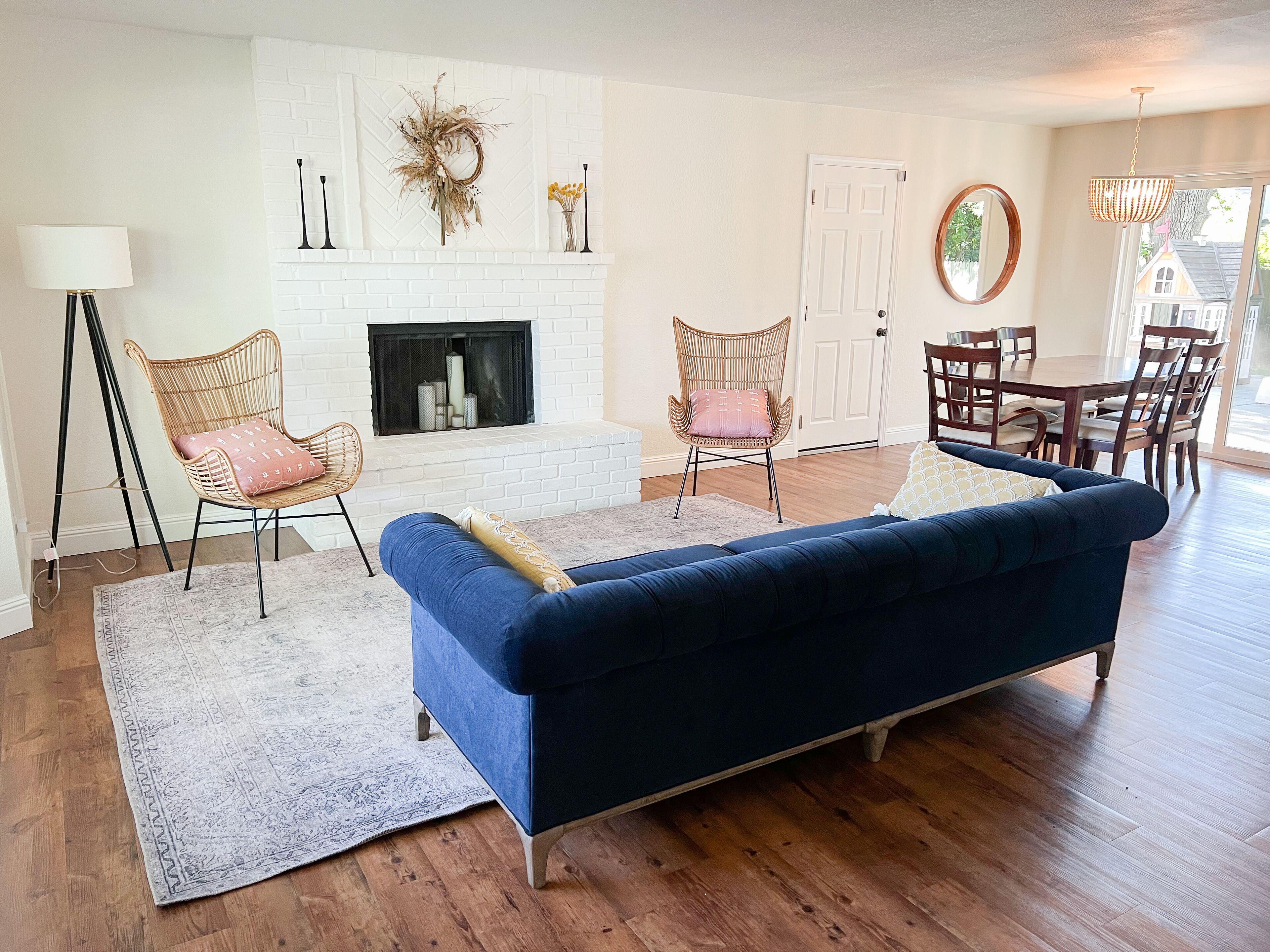 NEW BEAUTIFUL Simply Modern White House + Hot Tub