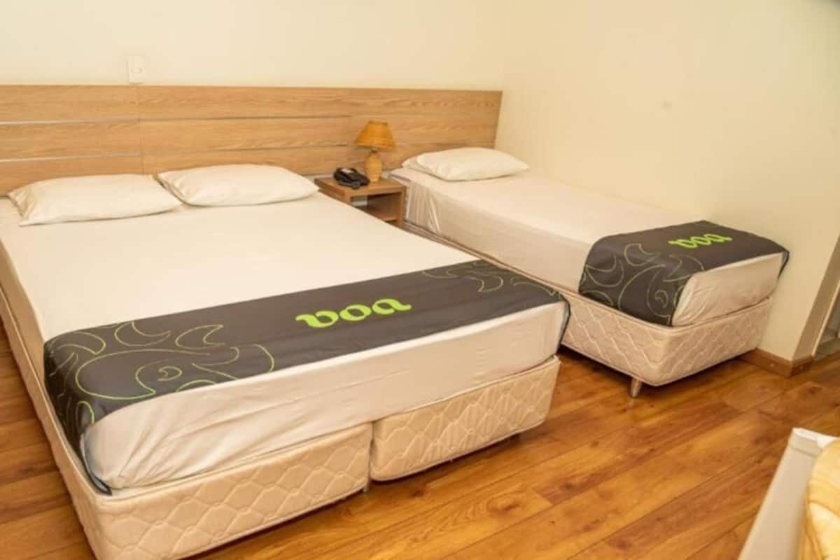 1 chambre, minibar, bureau, espace de travail pour ordinateur portable