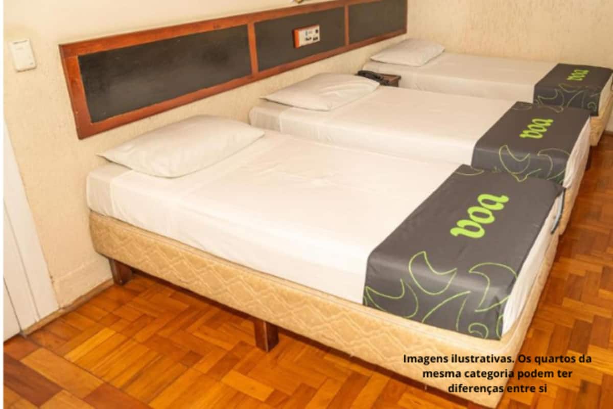 1 slaapkamer, een minibar, een bureau, een laptopwerkplek