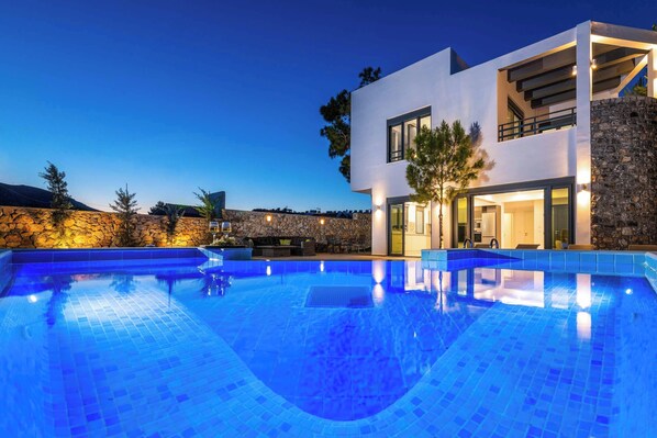 Pool - Villa Summer Dawn - Six Bedroom Villa, Sleeps 6 (Rhodes)
