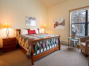 Lägenhet - 3 sovrum | 3 sovrum, individuell inredning, unika möbler och gratis wi-fi