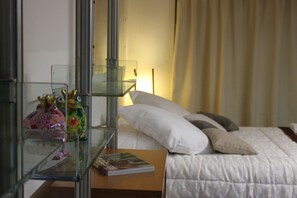 1 bedroom, iron/ironing board, WiFi, bed sheets - LOFT IN VILLA OLIVELLA (Roma)