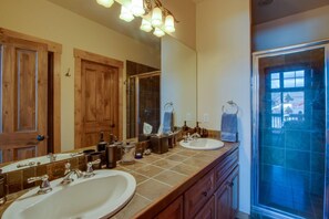 Townhome, 3 Bedrooms | Bathroom