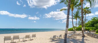 Minutes From 7 Mile Beach