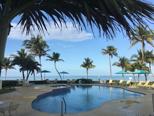 Minutes From 7 Mile Beach