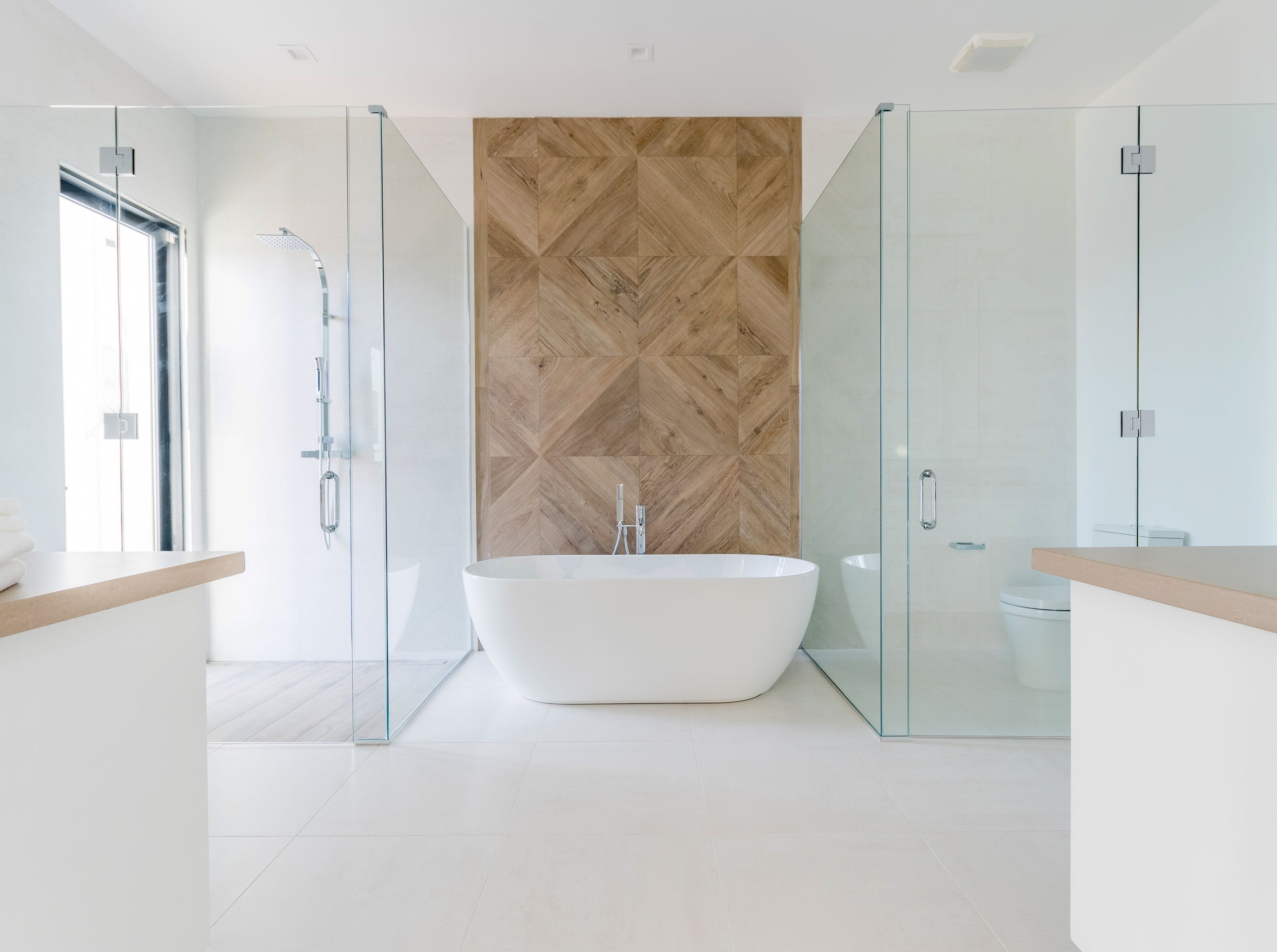 Contemporary Elegance | Tab mandi berendam