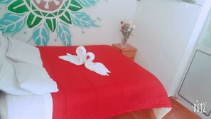 Cubrecamas, decoración personalizada, wifi gratis y ropa de cama 