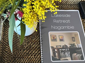 Dining - Lakeside Retreat Nagambie- 3BR house (Nagambie)